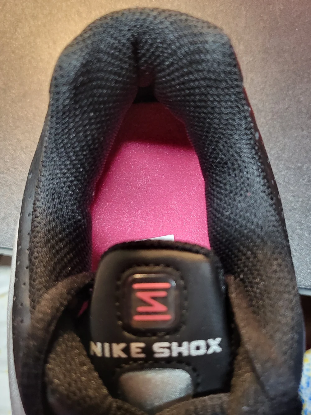 *NEW* Nike Shox R4 GS Silver Black Metallic Silver Pink Size 5.5Y Women’s 7